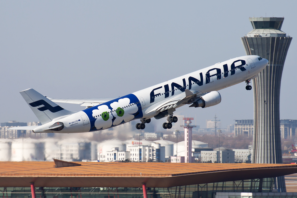 Finnair_Airbus_A330-302_-Marimekko-_taking_off_at_BJS